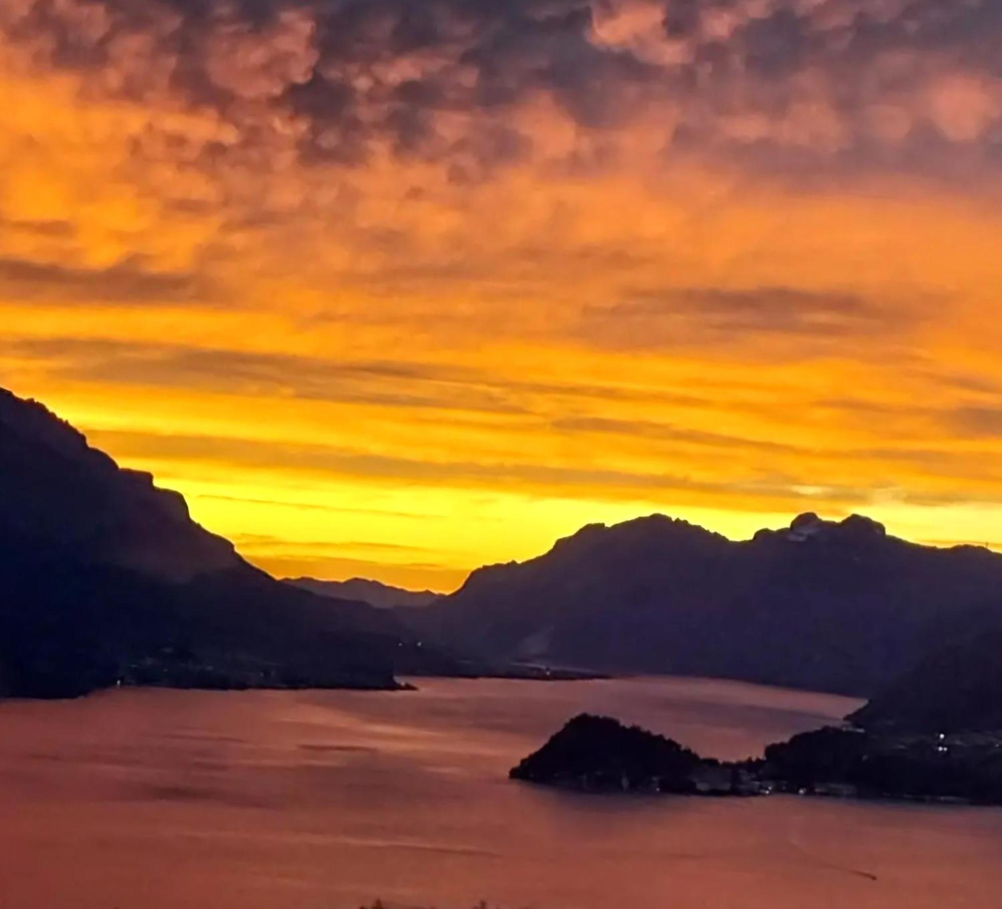 Casa Intignano - Appartamento Con Terrazzo Vista Lago Tremezzo Esterno foto